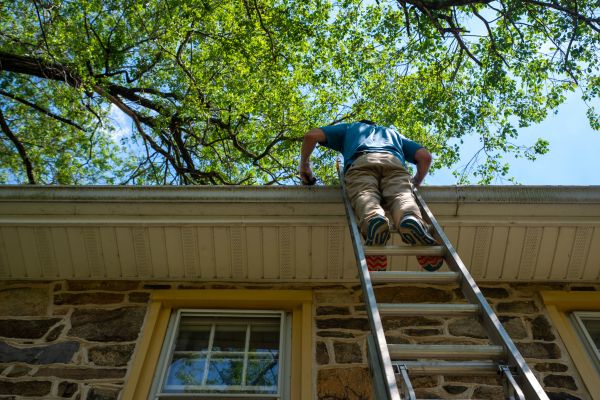 Industrial Gutter Cleaning Service